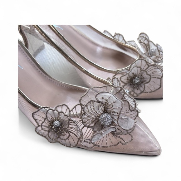 Betsey Johnson Blue™ Petra Slingback Pumps – Gold – Size 7.5 ✨ - Picture 7 of 16